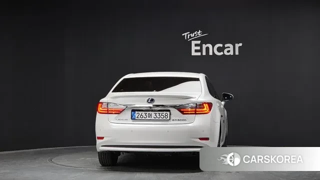 Lexus New ES300h id 3761451 из Кореи 14