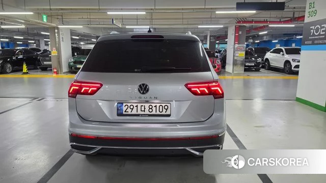 Volkswagen Tiguan second Generation 2021 Серебристо-серый из Кореи, фото 4