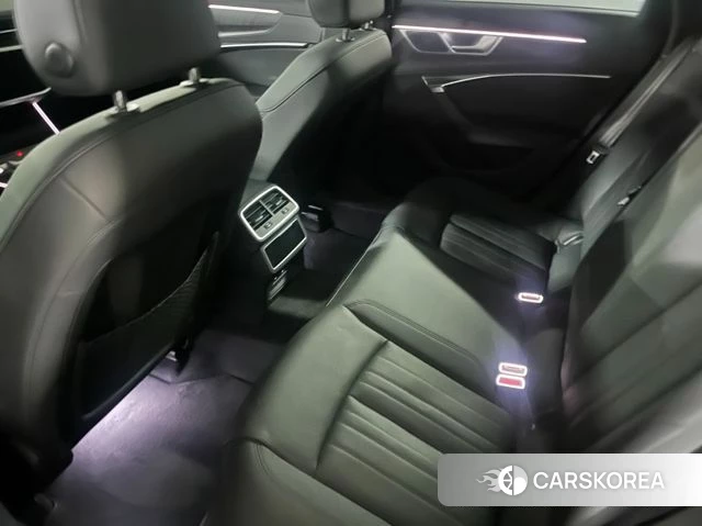 Audi A6 (C8) 2023 Черный из Кореи, фото 4