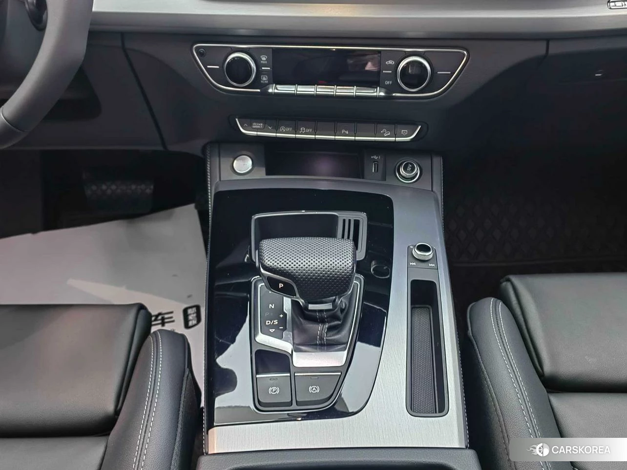 Audi Q5L id 4512813 из Китая 15