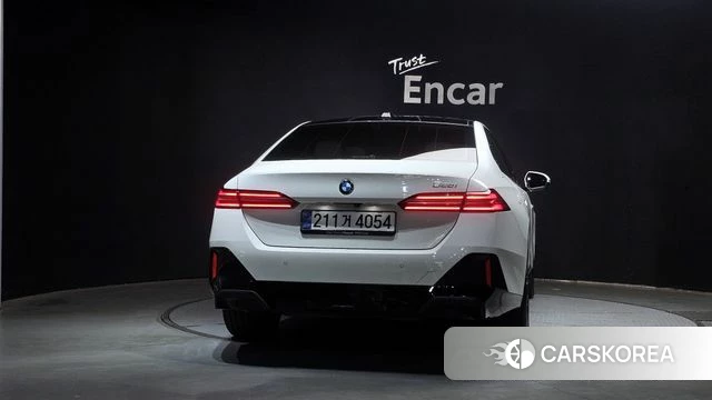 BMW 5 Series (G60) id 3921672 из Кореи 14