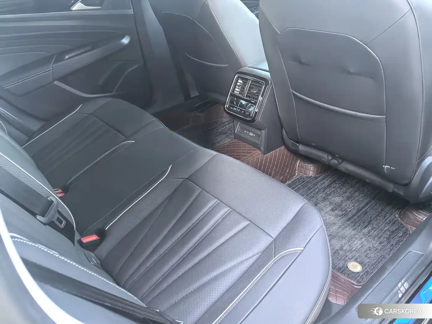 Volkswagen Passat id 4622785 из Китая 9