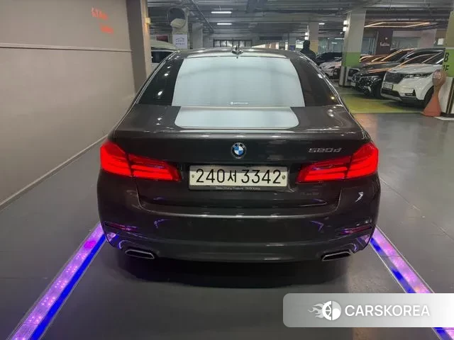 BMW 5 Series (G30) id 3772536 из Кореи 12