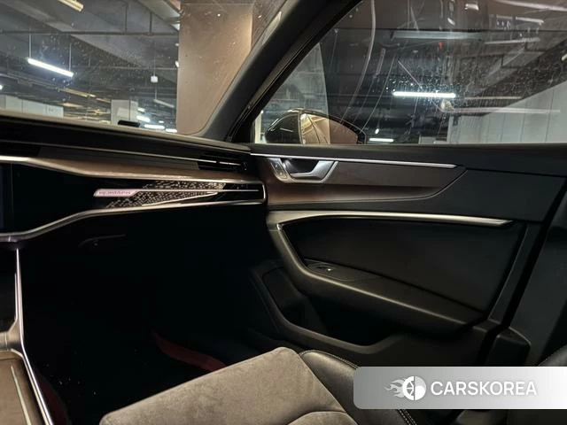 Audi A6L id 3913654 из Китая 16
