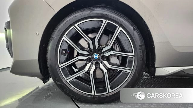 BMW 7 Series (G70) id 4548565 из Кореи 33