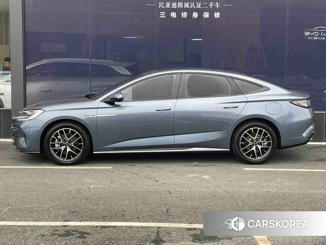 BYD Seal 07DM 2025 Серебристо-серый из Китая, фото 6