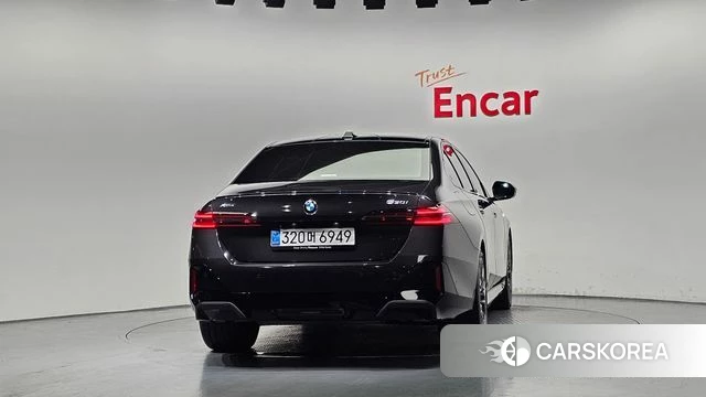 BMW 5 Series (G60) id 4487645 из Кореи 14