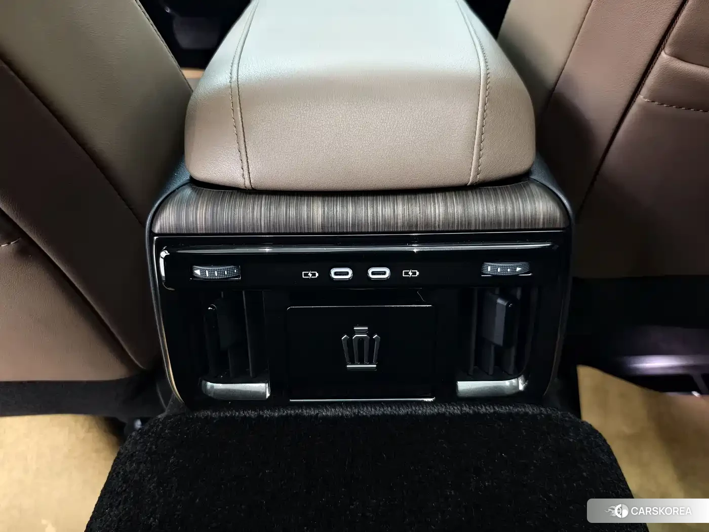 Toyota Crown id 4559681 из Китая 8