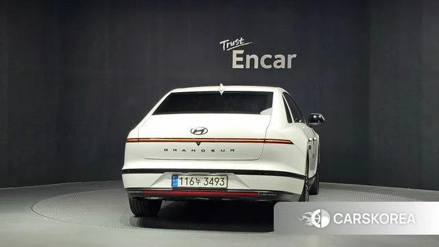 Hyundai Grandeur Hybrid (GN7) id 4847524 из Кореи 32