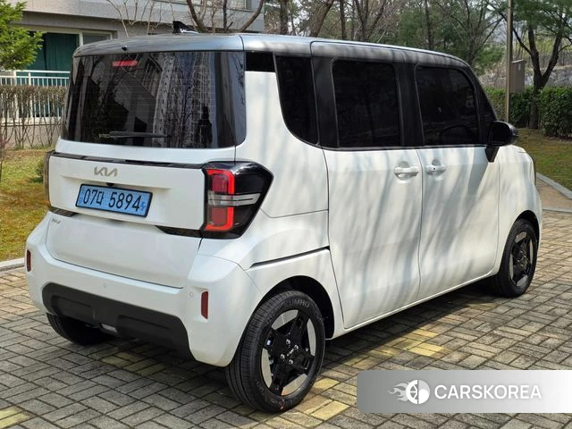 Kia The New Kia Ray EV 2026 Белый двухцветный из Кореи, фото 4