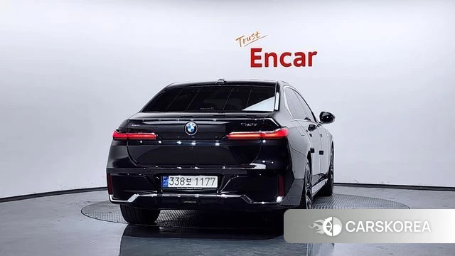 BMW 7 Series (G70) id 3811353 из Кореи 14