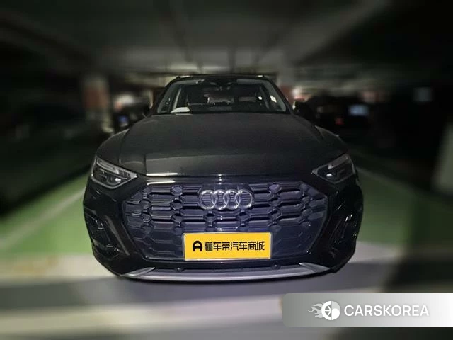 Audi Q5L 2021 Черный из Китая, фото 4
