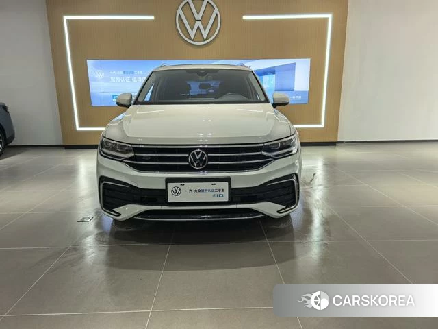 Volkswagen Tiguan L 2023 Белый из Китая, фото 4