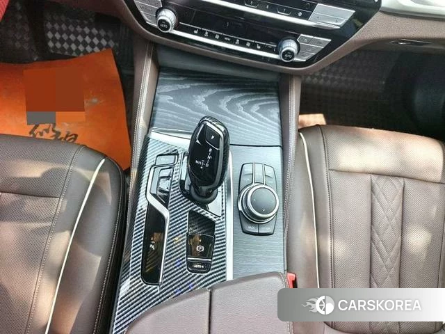 BMW 5 series 2022 Черный из Китая, фото 4