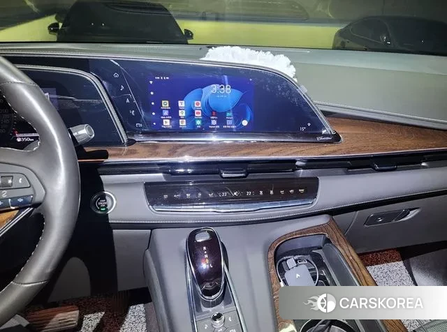 Cadillac Escalade 5th Generation 2023 Белый из Кореи, фото 4