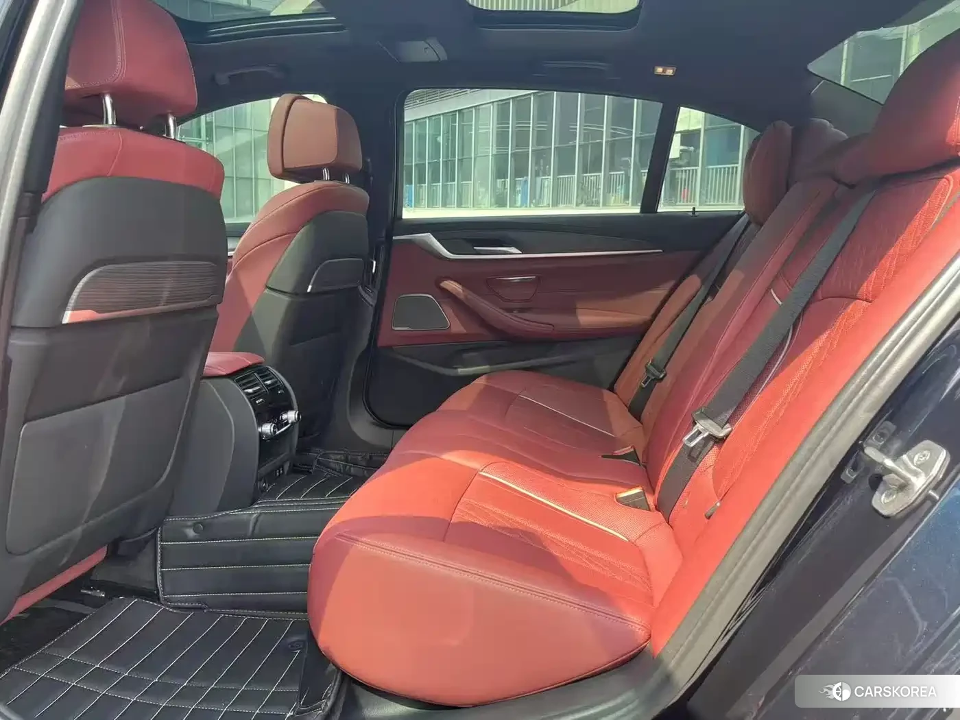 BMW 5 series 2022 Черный из Китая, фото 4