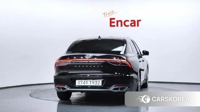 Hyundai The New Grandeur IG id 4642383 из Кореи 29