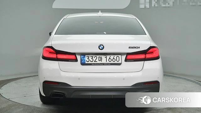 BMW 5 Series (G30) id 3954195 из Кореи 14