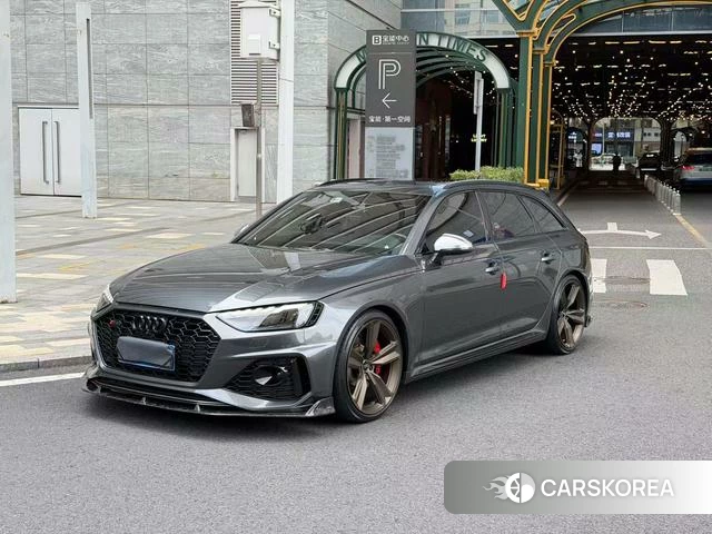 Audi RS 4 2021 Темно-серый из Китая, фото 4