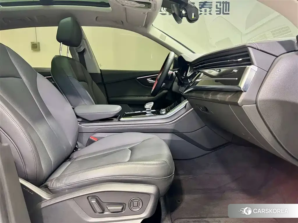 Audi Q8 id 4548187 из Китая 23