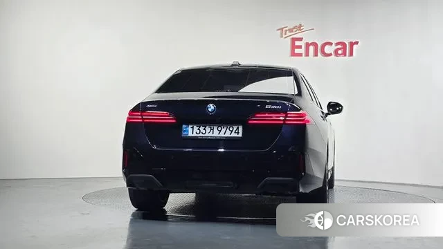 BMW 5 Series (G60) id 3359703 из Кореи 14