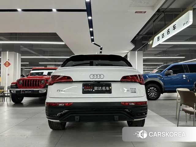 Audi Q5L Sportback 2021 Белый из Китая, фото 4