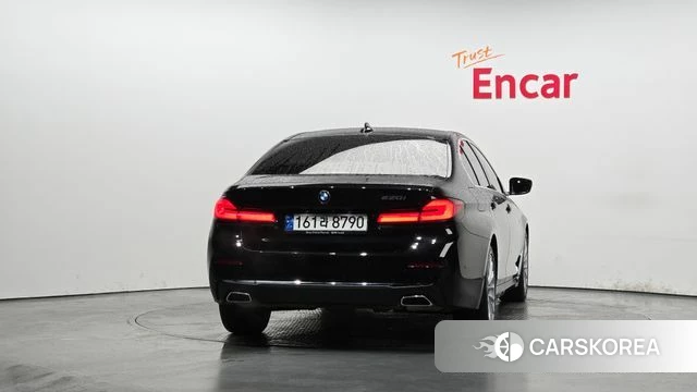 BMW 5 Series (G30) id 3806092 из Кореи 14