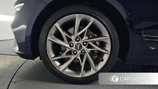 Genesis The New G70 id 3954435 из Кореи 14