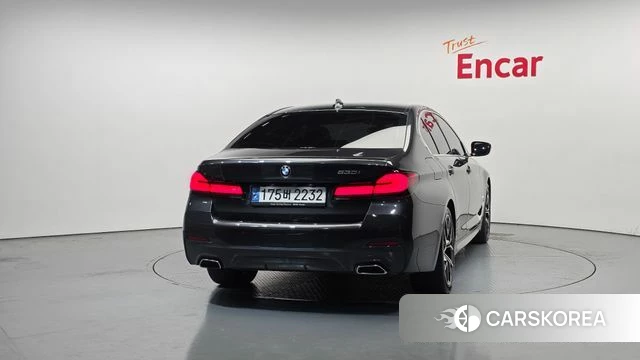 BMW 5 Series (G30) id 3883974 из Кореи 14