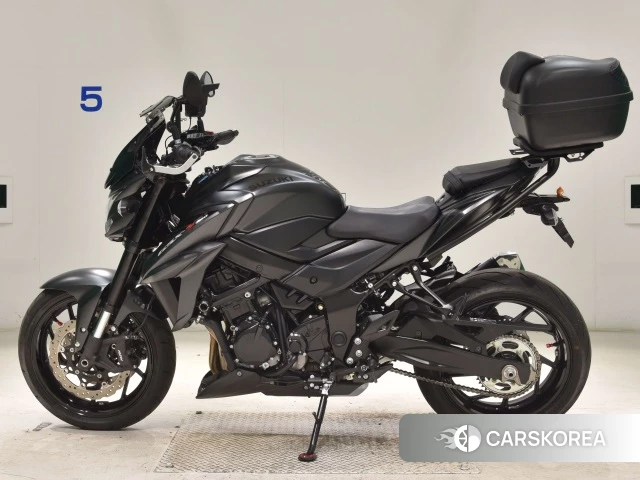 Suzuki GSX-S750 2023 из Японии