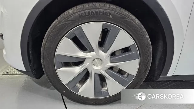 Tesla Model Y id 3322088 из Кореи 14