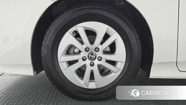 Toyota Prius 4th Generation id 4304942 из Кореи 27