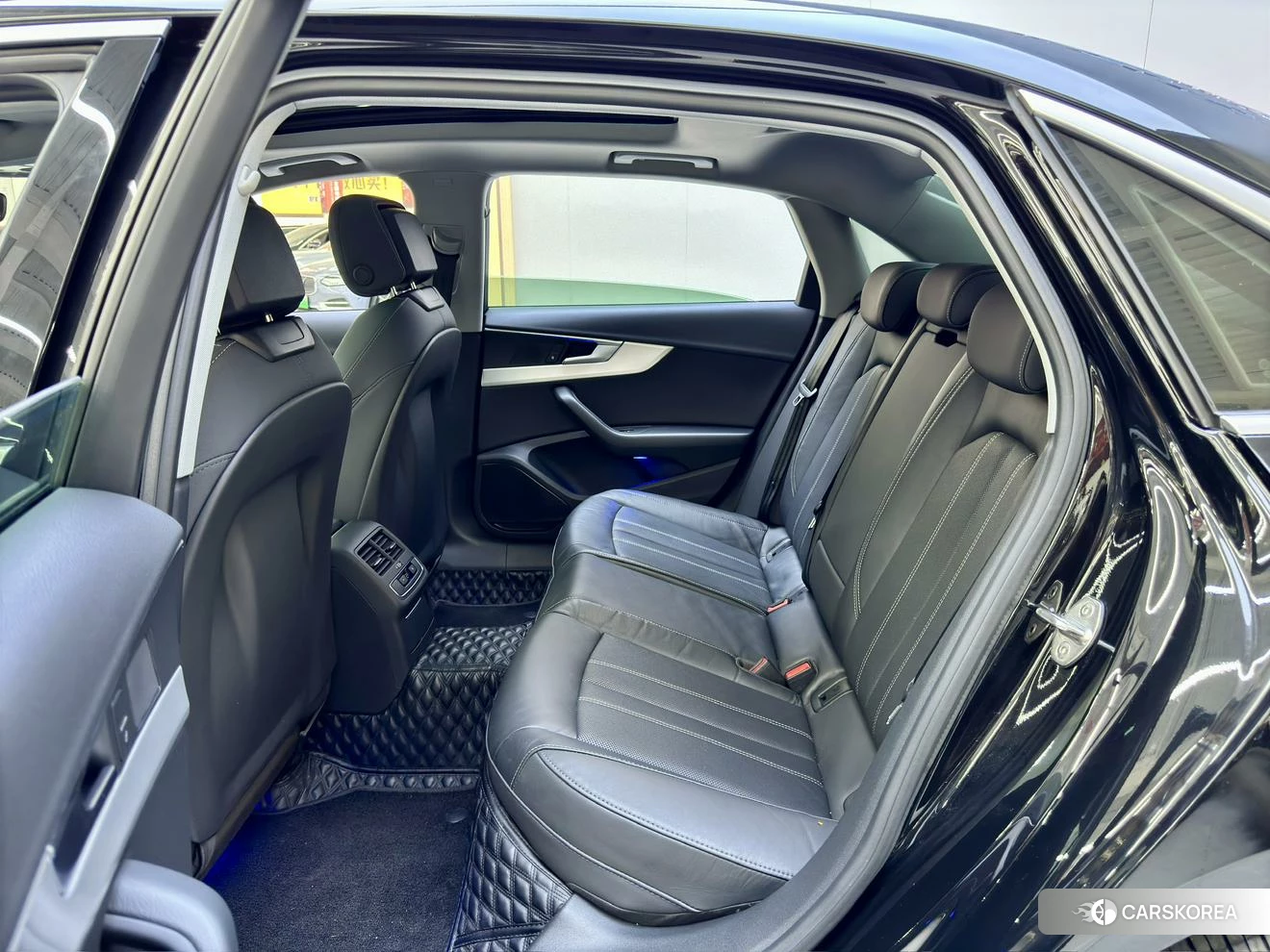 Audi A4L id 4432195 из Китая 9