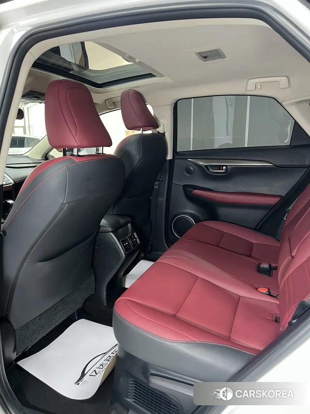 Lexus NX id 4218709 из Китая 23