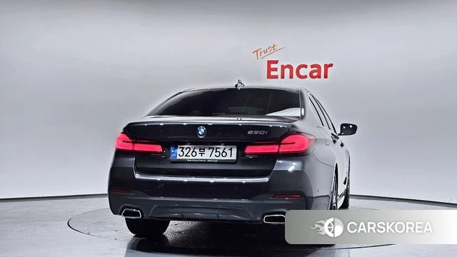 BMW 5 Series (G30) id 4302942 из Кореи 31