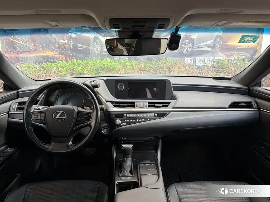 Lexus ES id 4576834 из Китая 9