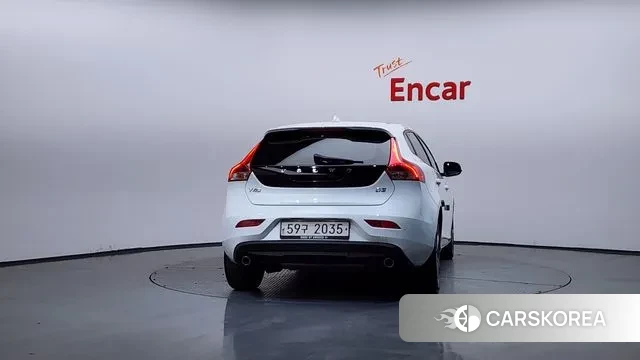 Volvo V40 Cross-Country id 3742811 из Кореи 14