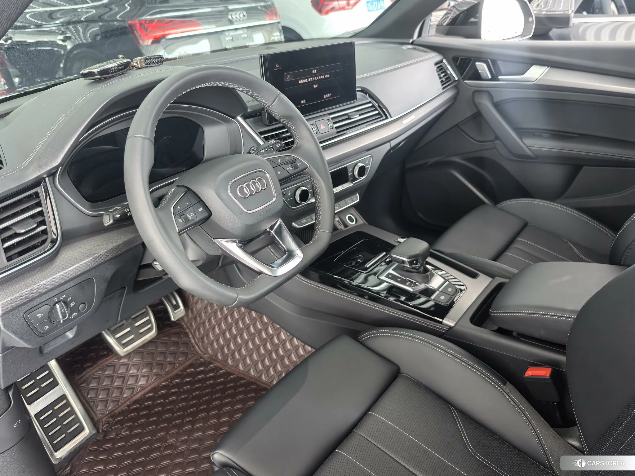 Audi Q5L id 4441210 из Китая 9