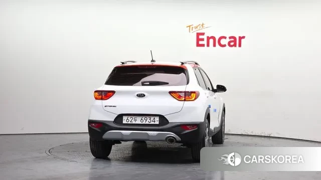 Kia Stonic id 3612763 из Кореи 14