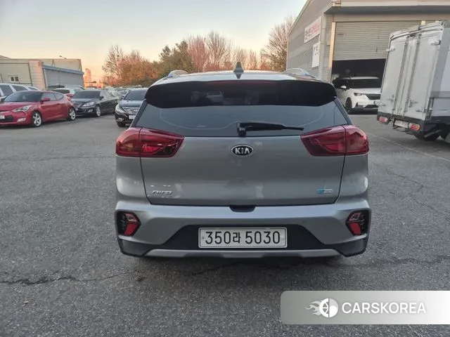 Kia The New Niro id 3428508 из Кореи 14