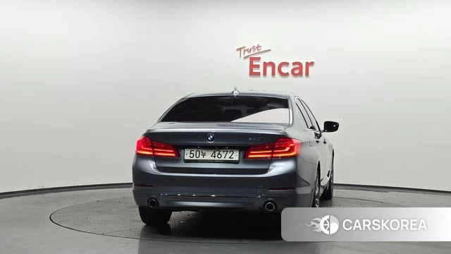 BMW 5 Series (G30) id 3873714 из Кореи 14