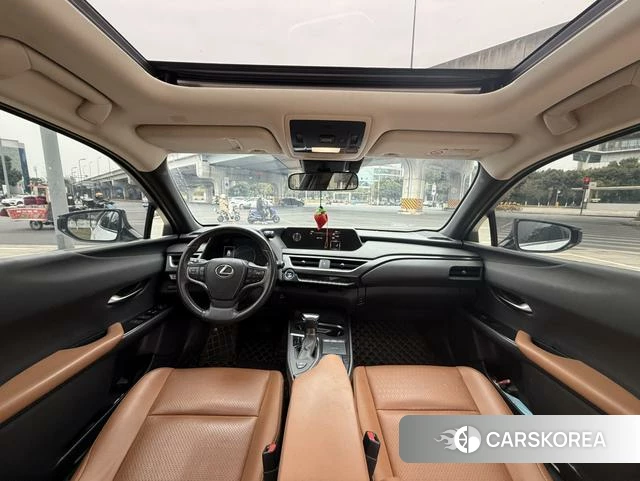 Lexus UX id 3857868 из Китая 18