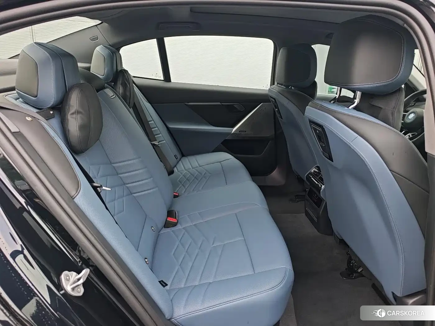 BMW i5 id 4589532 из Китая 8