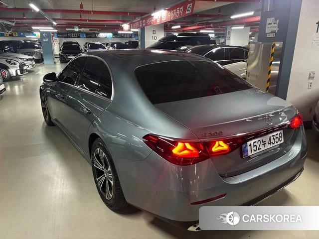Mercedes-Benz E-Class W214 2025 Небесно-голубой из Кореи, фото 6
