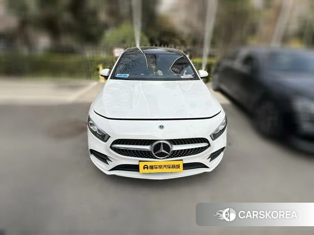 Mercedes-Benz Class A 2022 Белый из Китая, фото 4