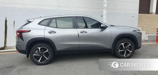 Chevrolet (GM Daewoo) Trax Crossover 2024 Серый из Кореи, фото 4