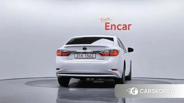 Lexus New ES300h id 3779298 из Кореи 14