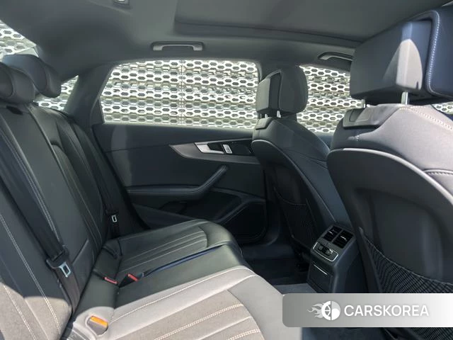 Audi A4L 2024 Зеленый из Китая, фото 4