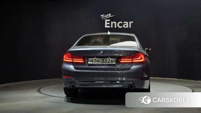 BMW 5 Series (G30) id 4180671 из Кореи 14