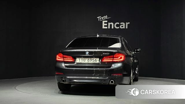 BMW 5 Series (G30) id 4642879 из Кореи 14